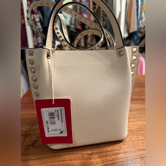 Valentino Garavani Rockstud Small Leather Tote Crossbody Strap - Picture 8 of 11